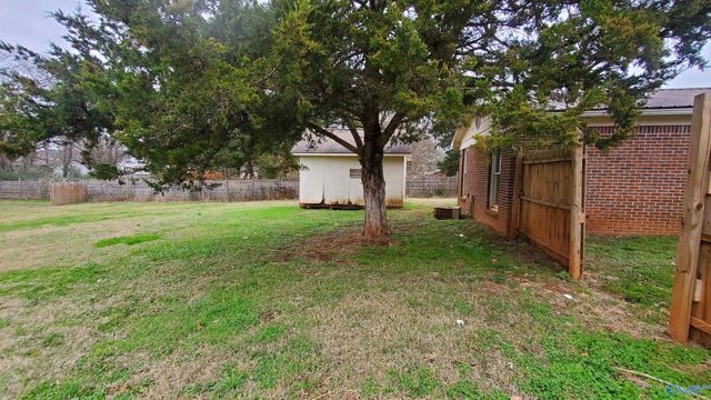 112 Tres Drive, Huntsville, AL 35811