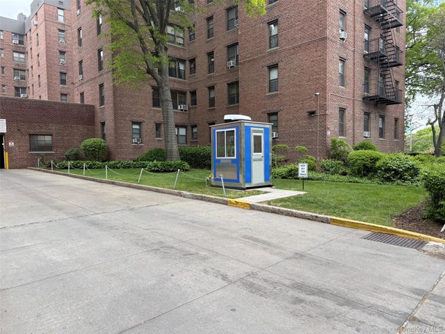 112-50 Northern Boulevard 3B, Corona, NY 11368