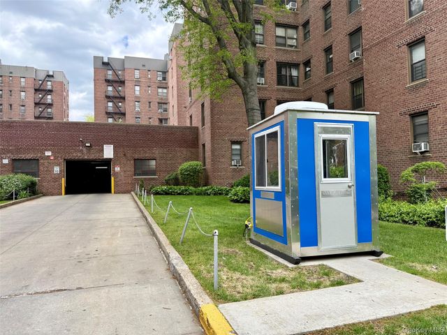112-50 Northern Boulevard 3B, Corona, NY 11368