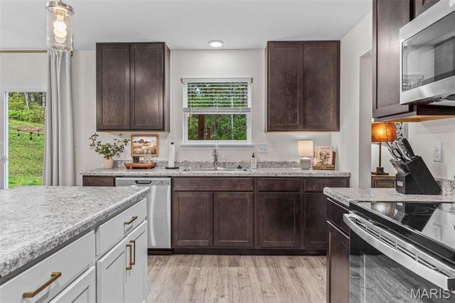 3127 White Pine Drive, Imperial, MO 63052