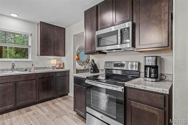 3127 White Pine Drive, Imperial, MO 63052