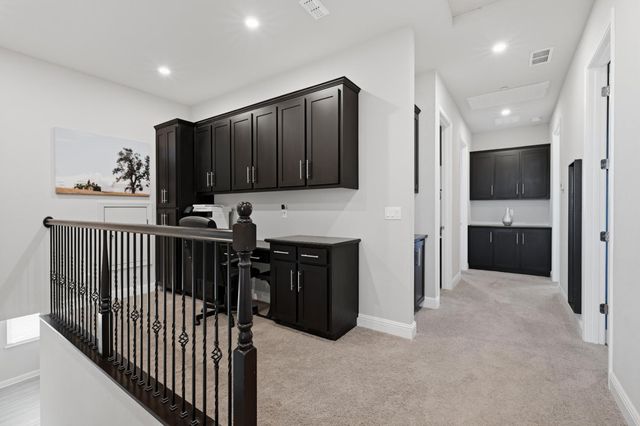 2012 Van Ruiten Dr, Lodi, CA 95242