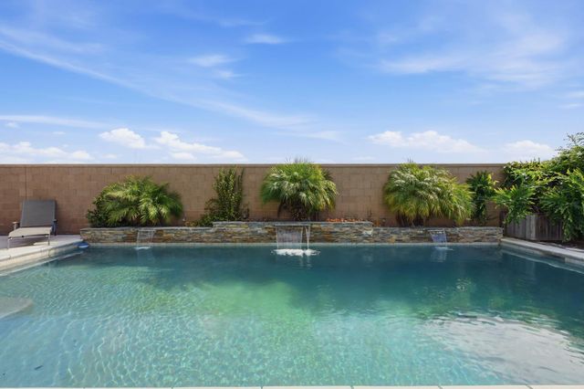 2012 Van Ruiten Dr, Lodi, CA 95242