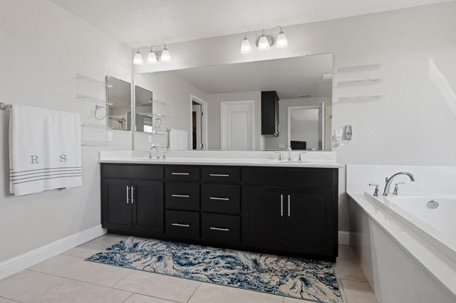 2012 Van Ruiten Dr, Lodi, CA 95242