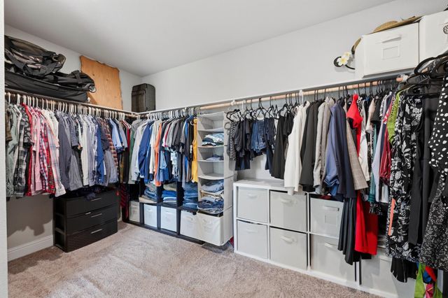 2012 Van Ruiten Dr, Lodi, CA 95242