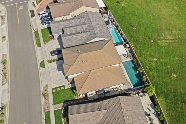 2012 Van Ruiten Dr, Lodi, CA 95242