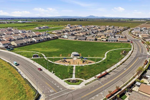 2012 Van Ruiten Dr, Lodi, CA 95242