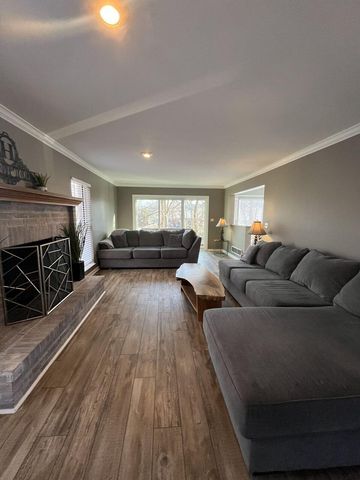 2084 Lakelyn Court, Crescent Springs, KY 41017