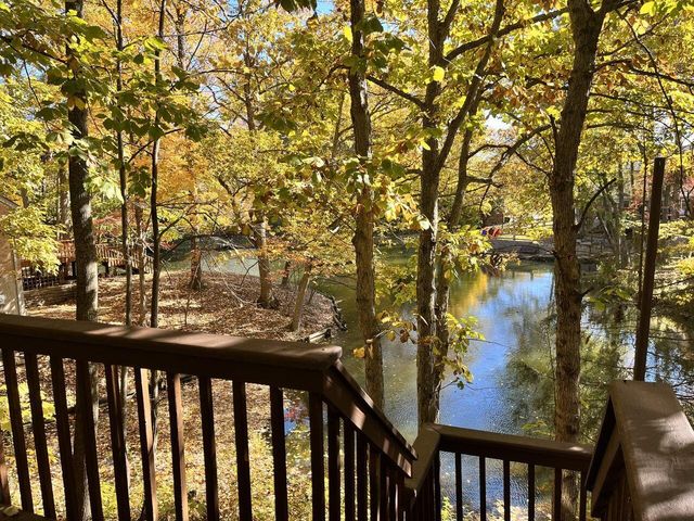 2084 Lakelyn Court, Crescent Springs, KY 41017