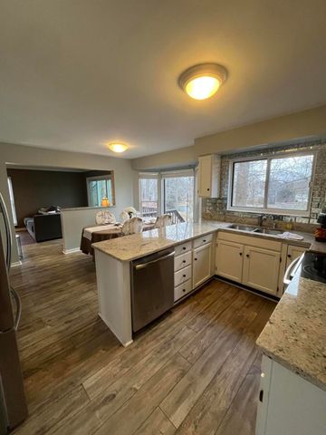 2084 Lakelyn Court, Crescent Springs, KY 41017