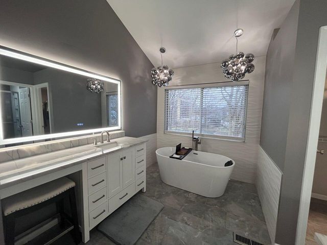 2084 Lakelyn Court, Crescent Springs, KY 41017