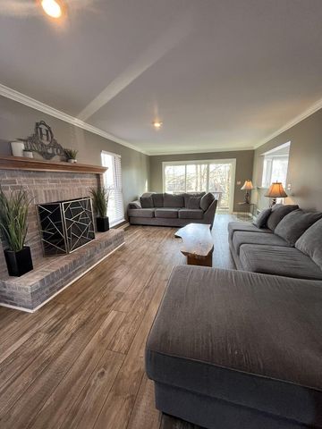 2084 Lakelyn Court, Crescent Springs, KY 41017