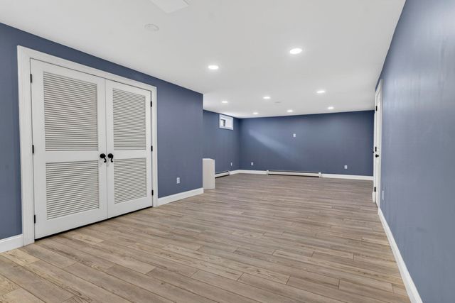 75 McDuffie Street, Manchester, NH 03102