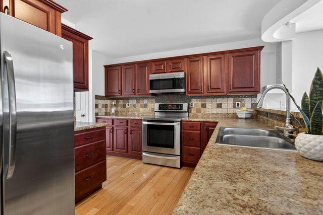 75 McDuffie Street, Manchester, NH 03102