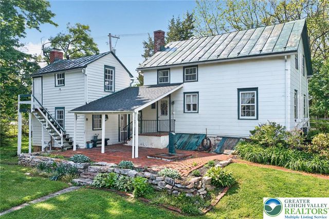 5686 Cetronia Road, Upper Macungie Twp, PA 18106