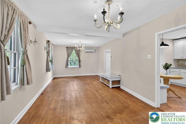 5686 Cetronia Road, Upper Macungie Twp, PA 18106
