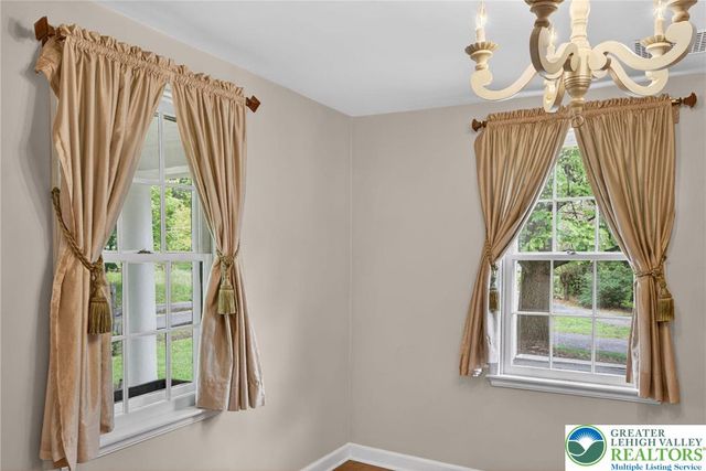 5686 Cetronia Road, Upper Macungie Twp, PA 18106