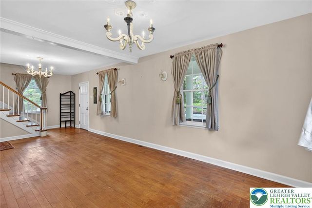 5686 Cetronia Road, Upper Macungie Twp, PA 18106