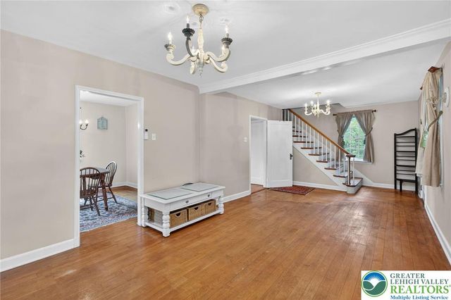 5686 Cetronia Road, Upper Macungie Twp, PA 18106
