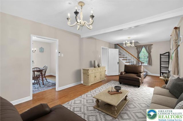 5686 Cetronia Road, Upper Macungie Twp, PA 18106