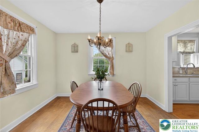 5686 Cetronia Road, Upper Macungie Twp, PA 18106