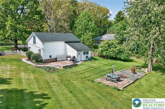 5686 Cetronia Road, Upper Macungie Twp, PA 18106