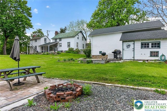 5686 Cetronia Road, Upper Macungie Twp, PA 18106