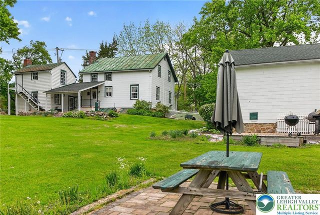 5686 Cetronia Road, Upper Macungie Twp, PA 18106