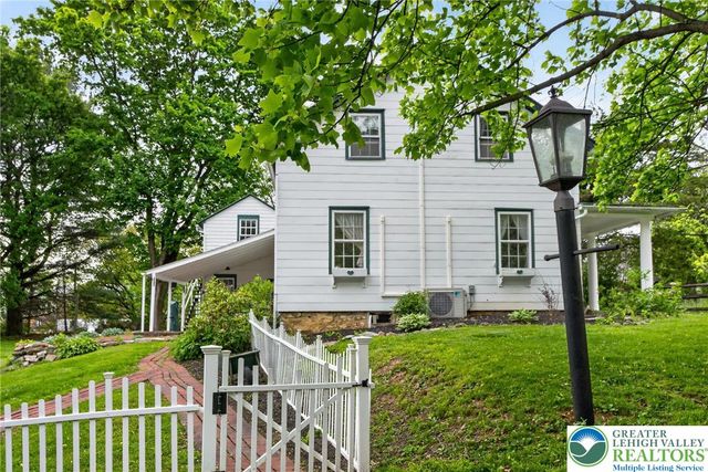 5686 Cetronia Road, Upper Macungie Twp, PA 18106
