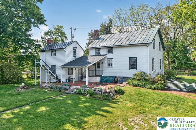 5686 Cetronia Road, Upper Macungie Twp, PA 18106
