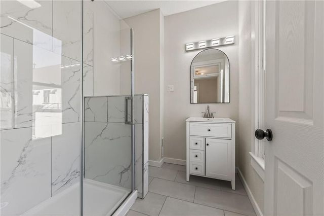 712 Seneca Street, Leavenworth, KS 66048