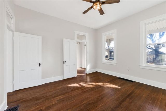 712 Seneca Street, Leavenworth, KS 66048