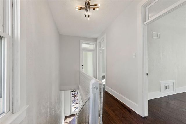 712 Seneca Street, Leavenworth, KS 66048