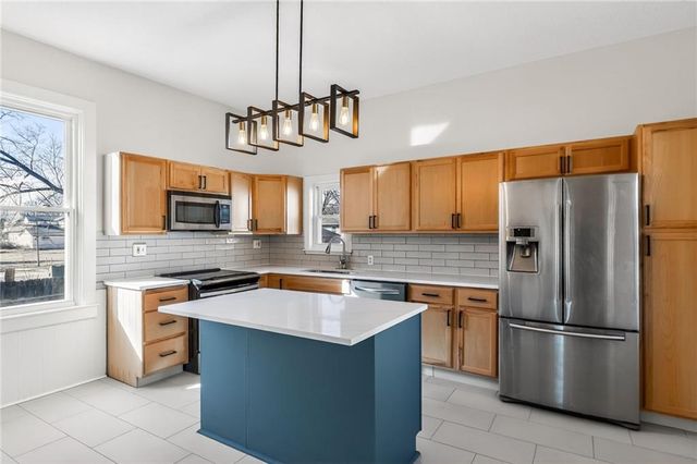 712 Seneca Street, Leavenworth, KS 66048