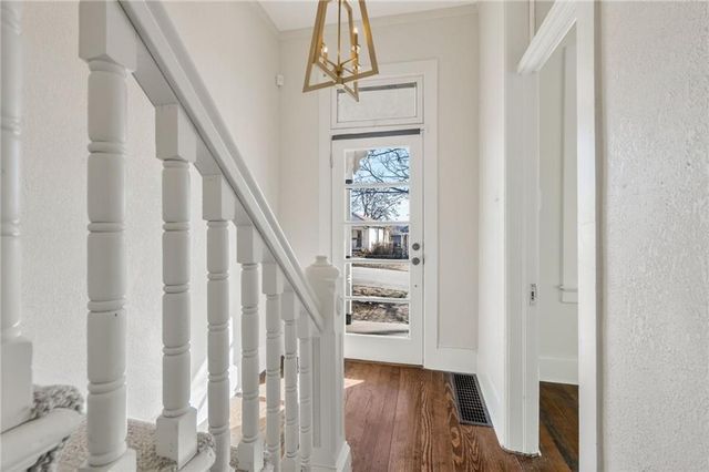 712 Seneca Street, Leavenworth, KS 66048