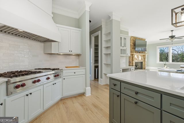 6225 Random Winds Bluff, Gainesville, GA 30506