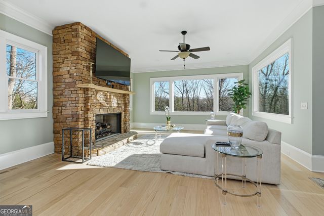 6225 Random Winds Bluff, Gainesville, GA 30506