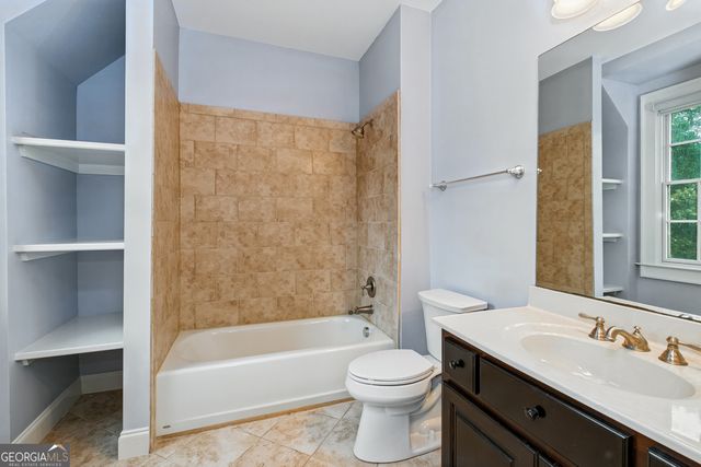 6225 Random Winds Bluff, Gainesville, GA 30506