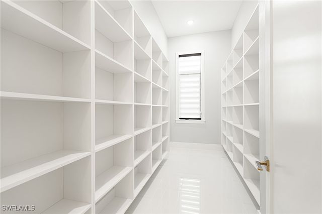 10 Caribbean RD, Naples, FL 34108