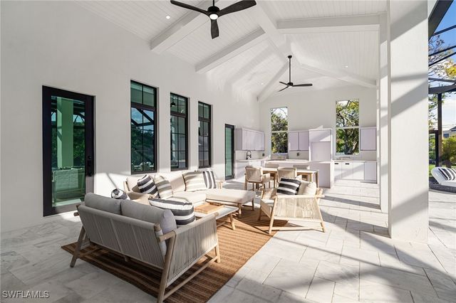 10 Caribbean RD, Naples, FL 34108