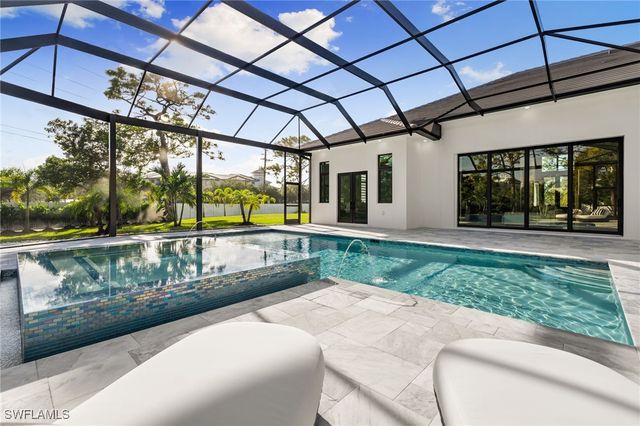 10 Caribbean RD, Naples, FL 34108