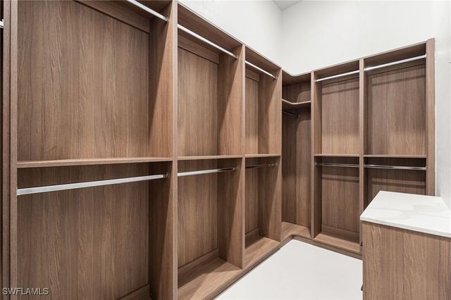 10 Caribbean RD, Naples, FL 34108