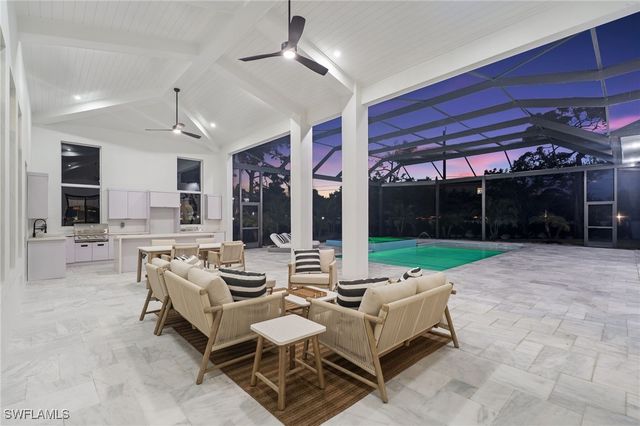 10 Caribbean RD, Naples, FL 34108