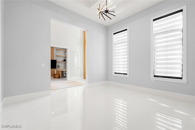 10 Caribbean RD, Naples, FL 34108