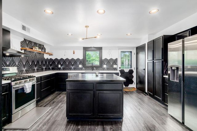 1435 Cottingham Court W, Columbus, OH 43209