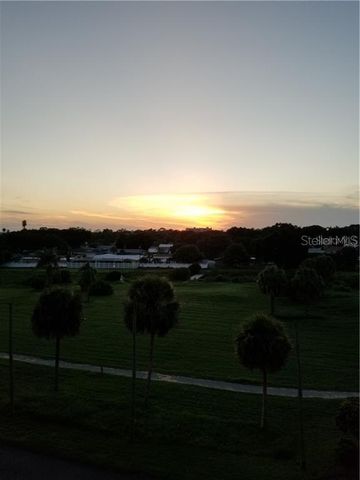 9510 HARBOR GREENS WAY 501, Seminole, FL 33776