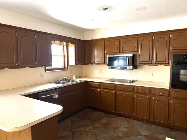 5136 SE 51st Street, Del City, OK 73135