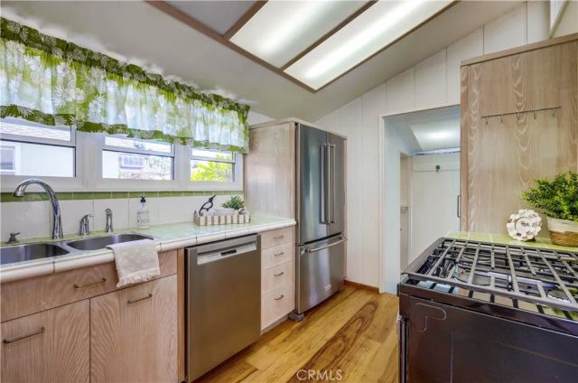 464 Agate Street, Laguna Beach, CA 92651