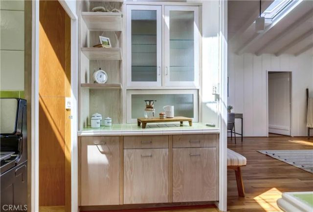 464 Agate Street, Laguna Beach, CA 92651