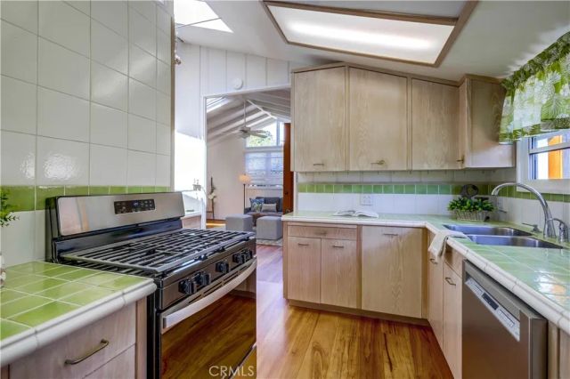 464 Agate Street, Laguna Beach, CA 92651